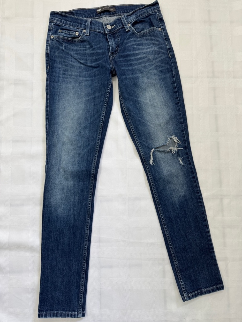 Levi's Women's Medium Blue Distressed Skinny Jeans